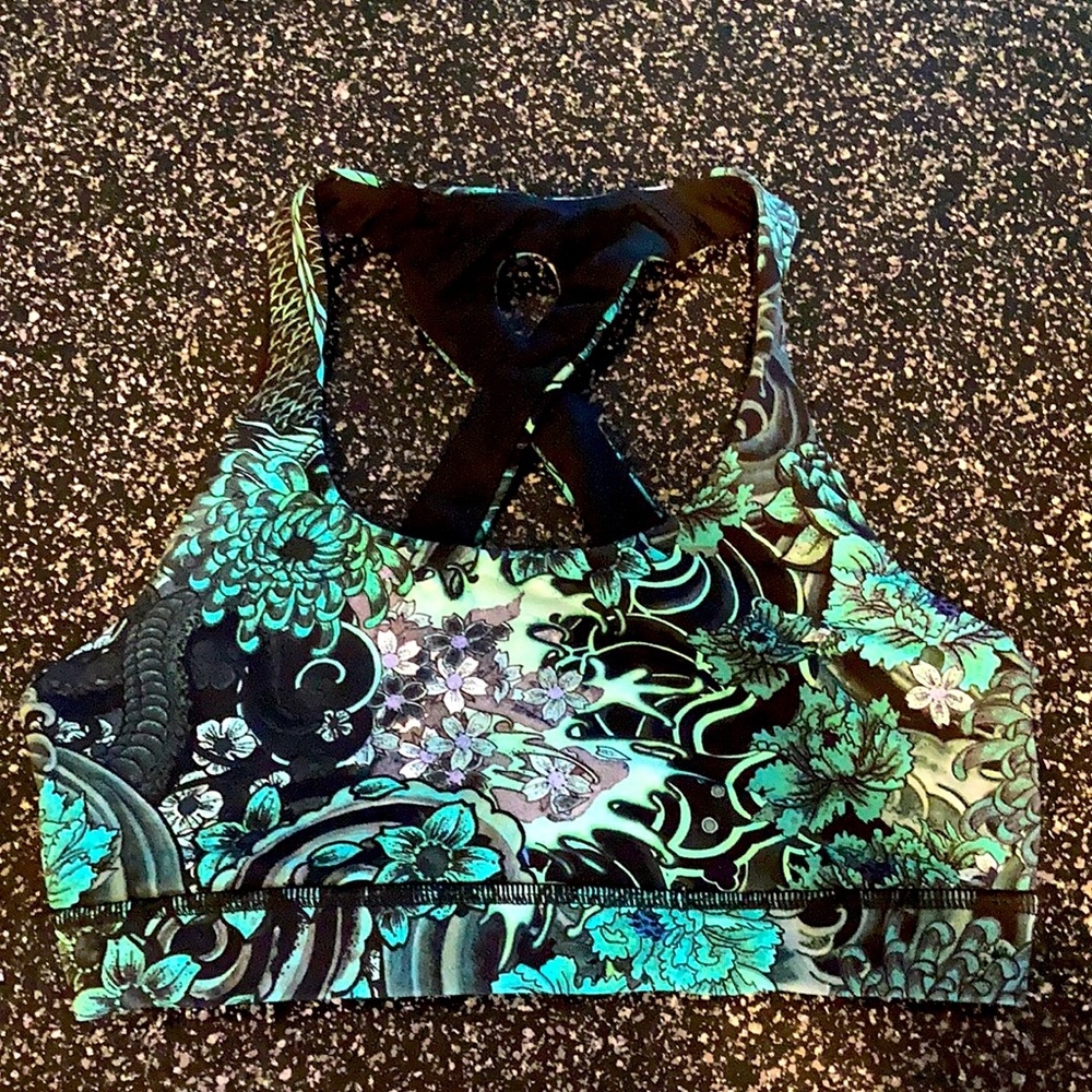 Lululemon 🍋 floral sports bra